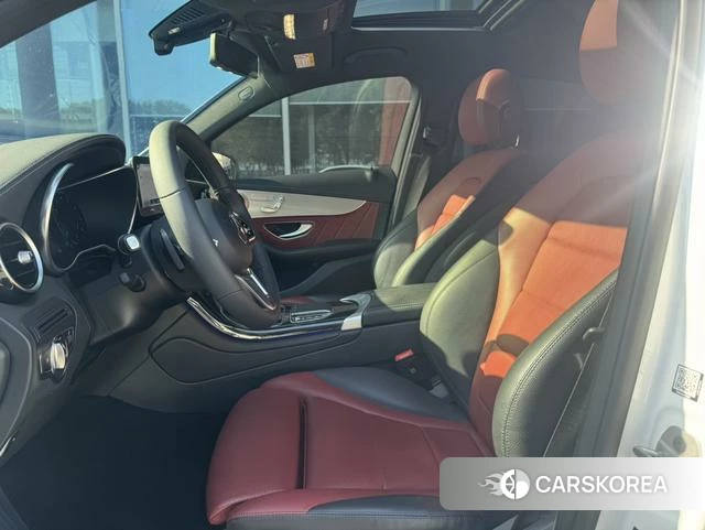 Mercedes-Benz GLC 2023 Белый из Китая, фото 4