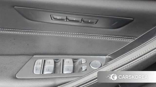 BMW 5 Series (G30) 2022 Черный из Кореи, фото 4