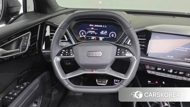 Audi Q4 e-Tron (F4) 2026 Черный из Кореи, фото 4