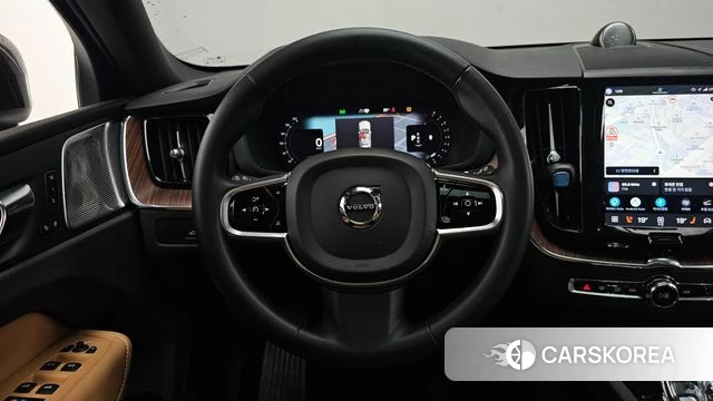 Volvo XC60 second Generation 2022 Черный из Кореи, фото 5