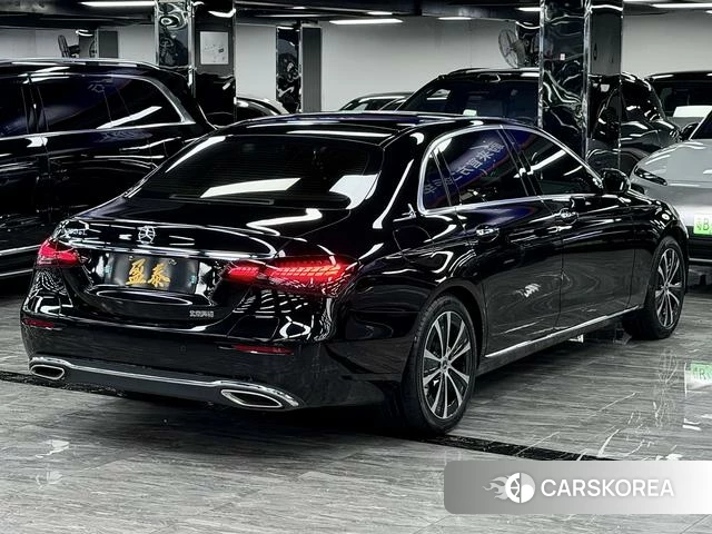 Mercedes-Benz E-Class 2022 Черный из Китая, фото 4