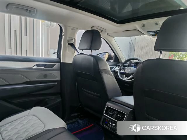 Volkswagen Tavendor 2023 Черный из Китая, фото 4