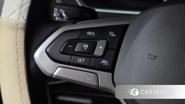 Volkswagen Tiguan second Generation 2022 Белый из Кореи, фото 4