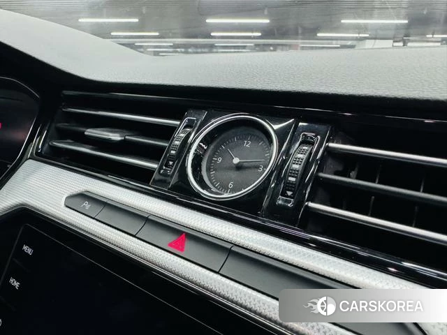 Volkswagen Magotan 2022 Черный из Китая, фото 4