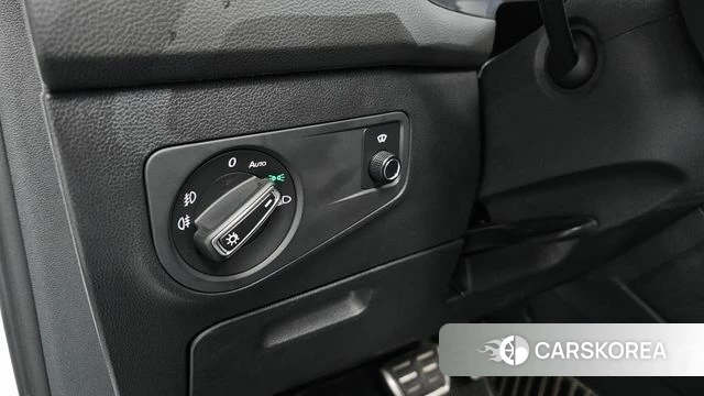 Volkswagen Tiguan Allspace 2020 Белый из Кореи, фото 4