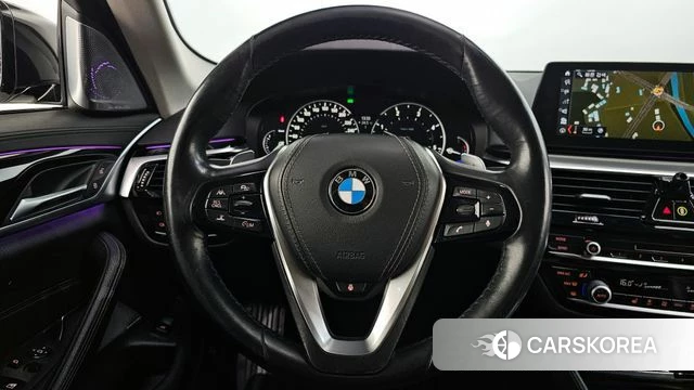 BMW 5 Series (G30) 2018 Белый из Кореи, фото 4