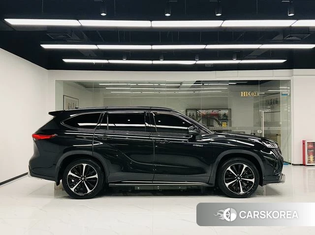Toyota Crown 2021 Черный из Китая, фото 4