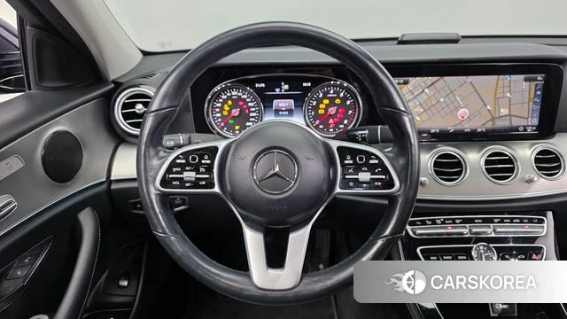 Mercedes-Benz E-Class W213 2018 Синий из Кореи, фото 4