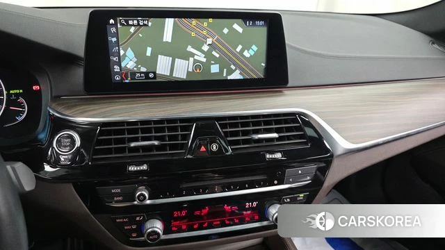 BMW 5 Series (G30) 2018 Черный из Кореи, фото 4