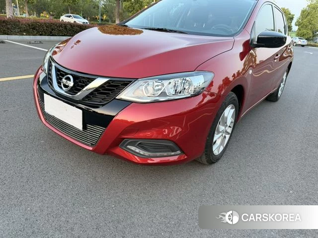 Nissan Tiida 2023 Красный из Китая, фото 4