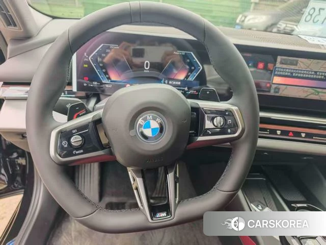 BMW 5 series 2026 Черный из Китая, фото 4