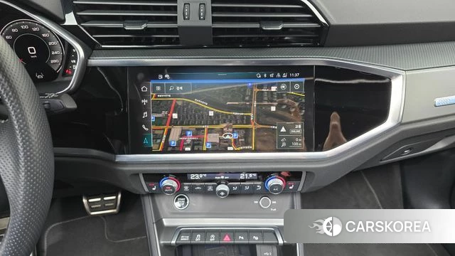 Audi Q3 (F3) 2023 Серый из Кореи, фото 4