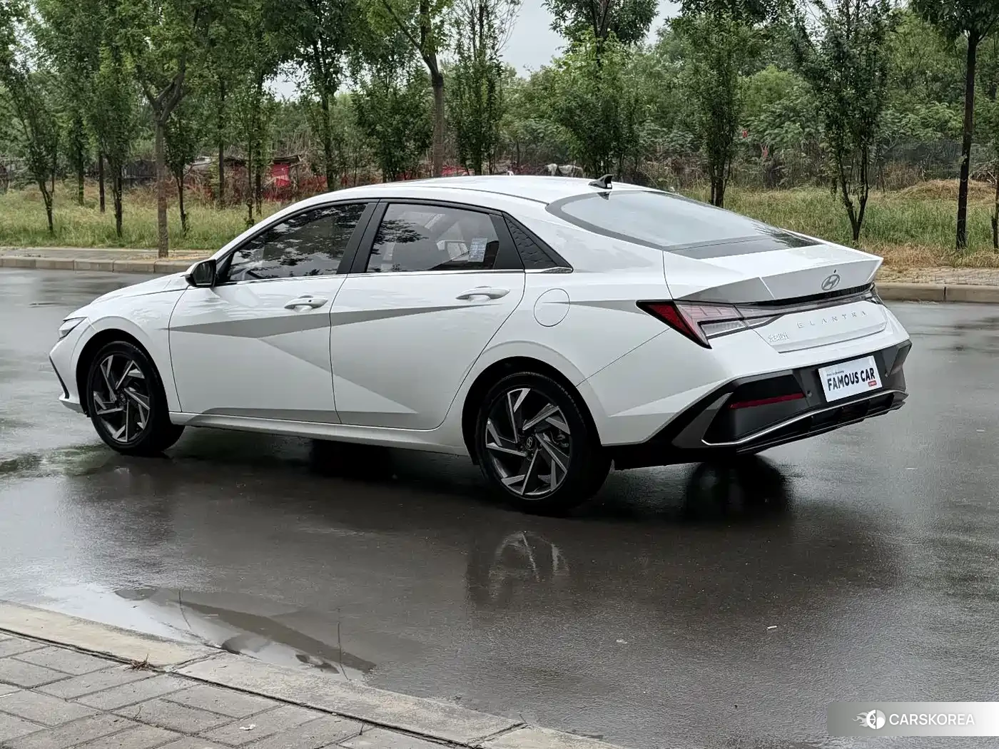 Hyundai Elantra 2024 Белый из Китая, фото 4