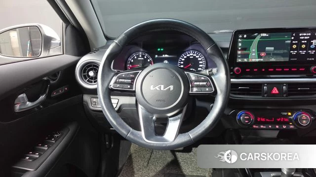 Kia The New K3 2nd generation 2022 Белый из Кореи, фото 4