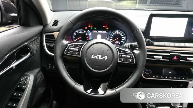 Kia Seltos 2021 Черный из Кореи, фото 4