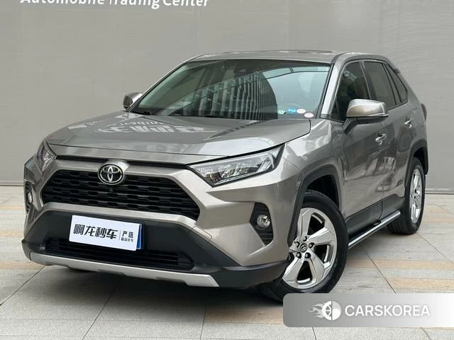 Toyota RAV4 2021 Серебристо-серый из Китая, фото 4