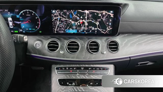 Mercedes-Benz E-Class W213 2022 Серебристо-серый из Кореи, фото 4