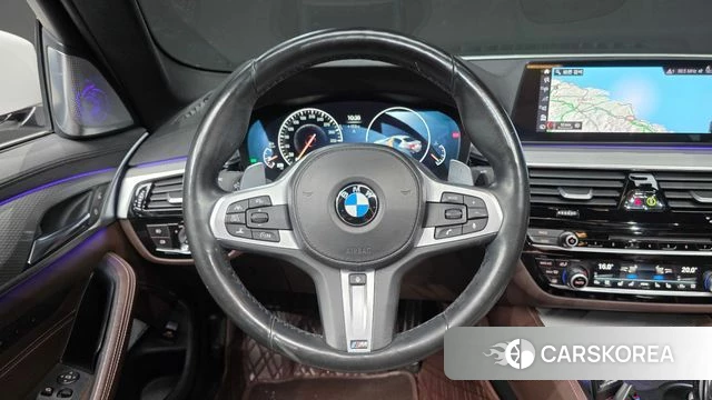 BMW 5 Series (G30) 2019 Белый из Кореи, фото 4