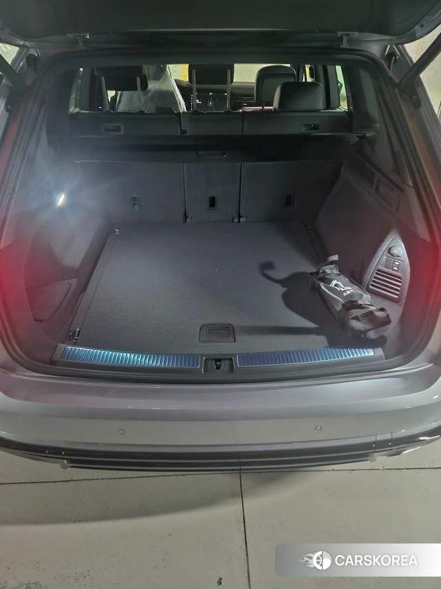 Volkswagen Touareg 3rd generation 2026 Серебряный из Кореи, фото 4