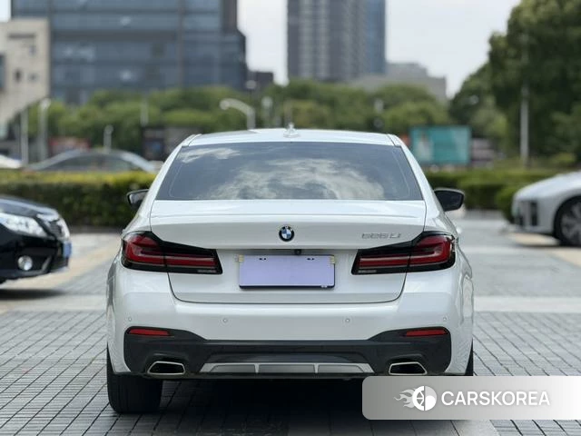 BMW 5 series 2021 Белый из Китая, фото 4