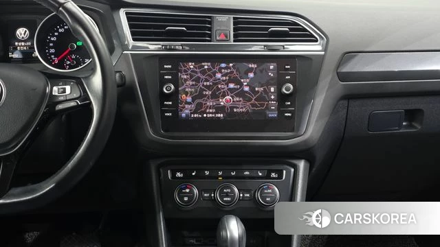 Volkswagen Tiguan second Generation 2019 Серебряный из Кореи, фото 4