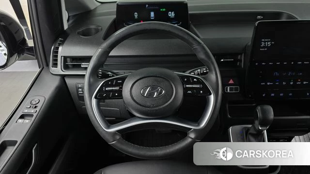 Hyundai Staria 2023 Белый из Кореи, фото 4