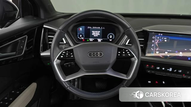 Audi Q4 e-Tron (F4) 2022 Черный из Кореи, фото 4