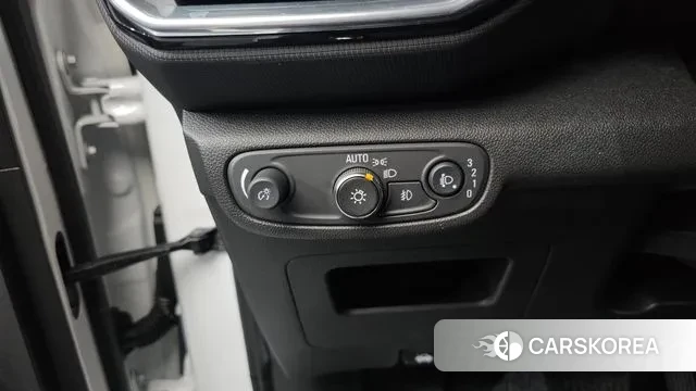Chevrolet (GM Daewoo) Trailblazer 2021 Белый из Кореи, фото 4