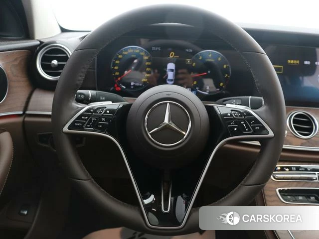 Mercedes-Benz E-Class 2021 Черный из Китая, фото 4
