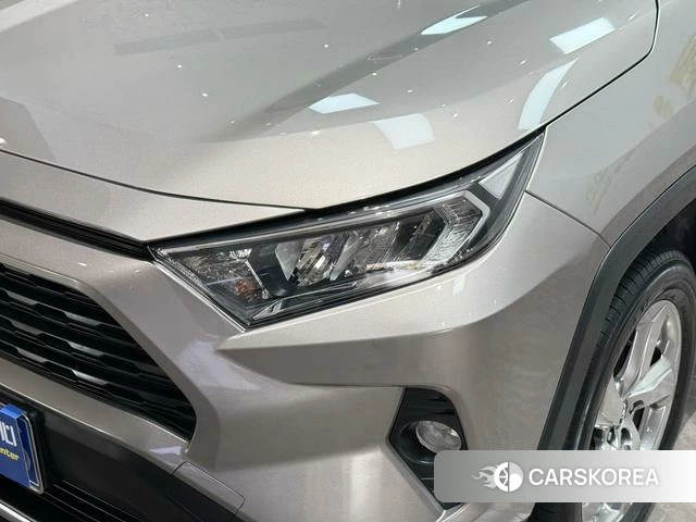 Toyota RAV4 2021 Шампань из Китая, фото 4