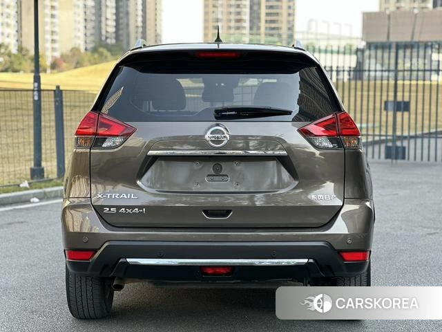 Nissan X-Trail 2021 Коричневый из Китая, фото 4