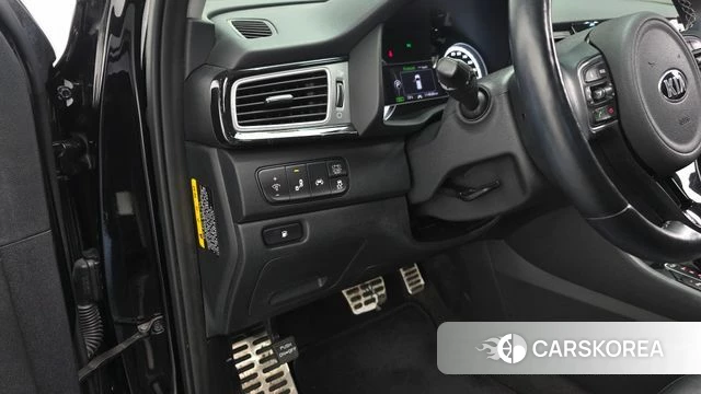 Kia Niro 2018 Черный из Кореи, фото 4