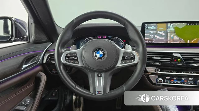 BMW 5 Series (G30) 2021 Черный из Кореи, фото 4