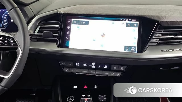 Audi Q4 e-Tron (F4) 2025 Белый из Кореи, фото 4