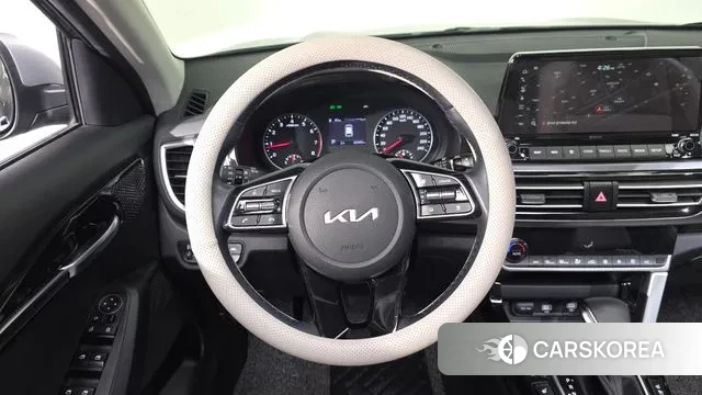 Kia Seltos 2021 Серый из Кореи, фото 4