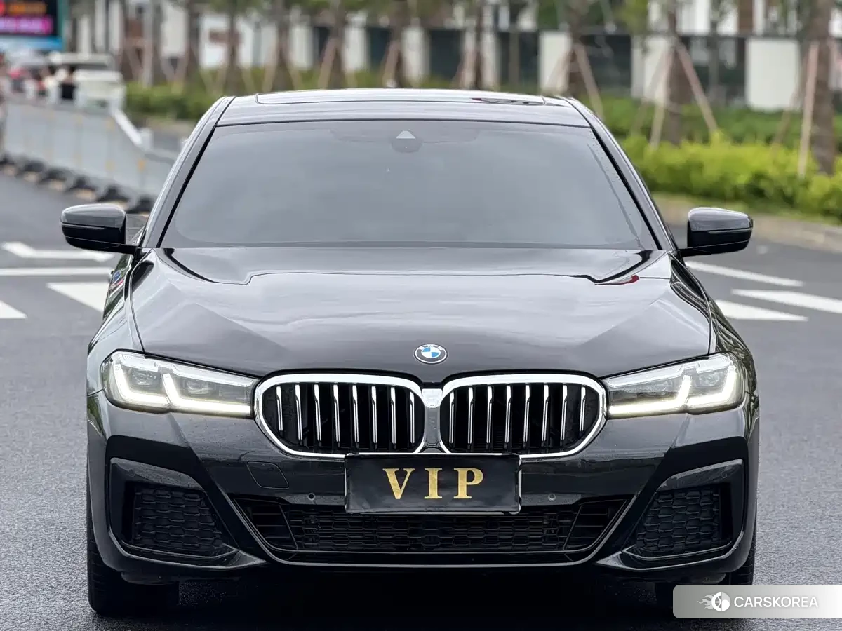 BMW 5 series 2023 Черный из Китая, фото 4