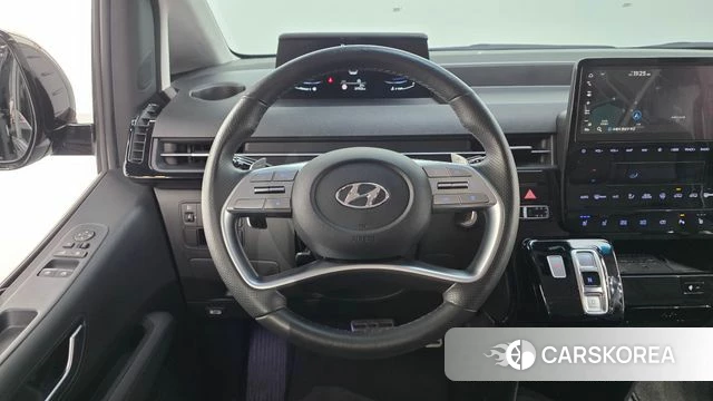 Hyundai Staria 2023 Черный из Кореи, фото 4