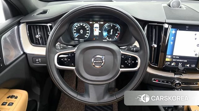 Volvo XC60 second Generation 2019 Белый из Кореи, фото 4