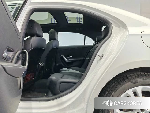 Mercedes-Benz A-Class 2025 Белый из Китая, фото 4