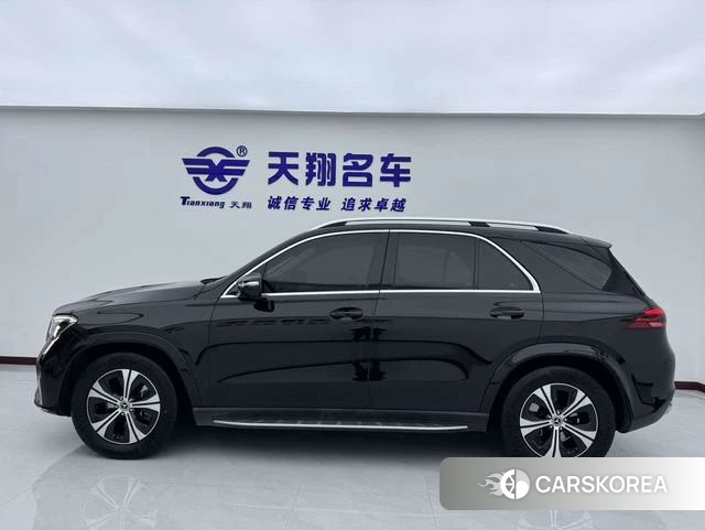 Mercedes-Benz GLE 2024 Черный из Китая, фото 4