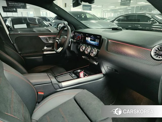 Mercedes-Benz GLA - Class H247 2025 Белый из Кореи, фото 4