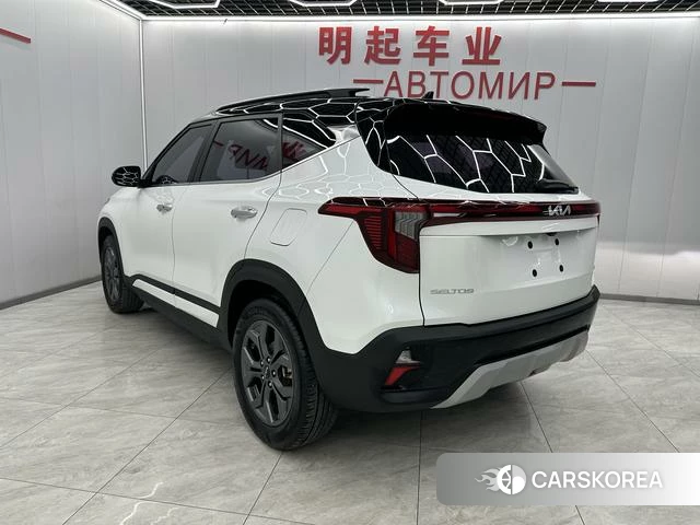 Kia Seltos 2023 Белый из Китая, фото 4