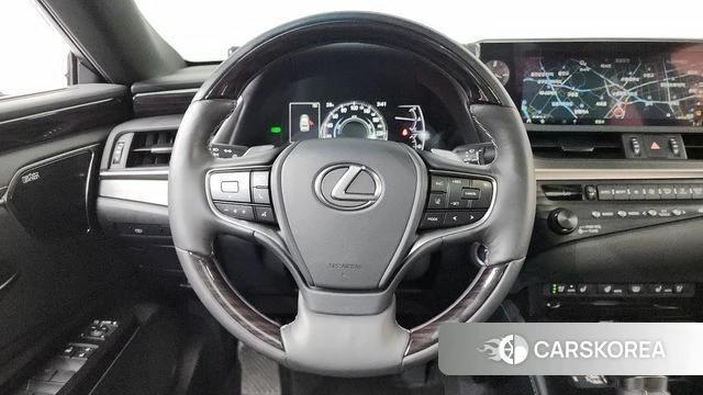 Lexus ES300h 7th generation 2019 Серебристо-серый из Кореи, фото 4