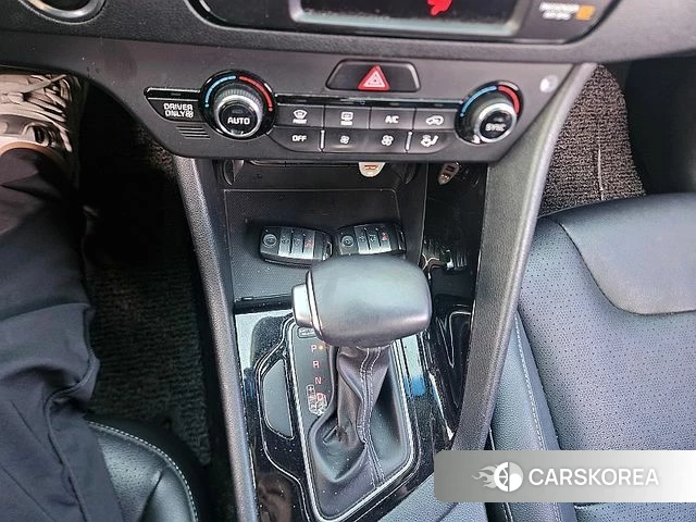 Kia Niro 2018 Белый из Кореи, фото 4