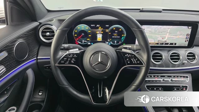 Mercedes-Benz E-Class W213 2022 Белый из Кореи, фото 4