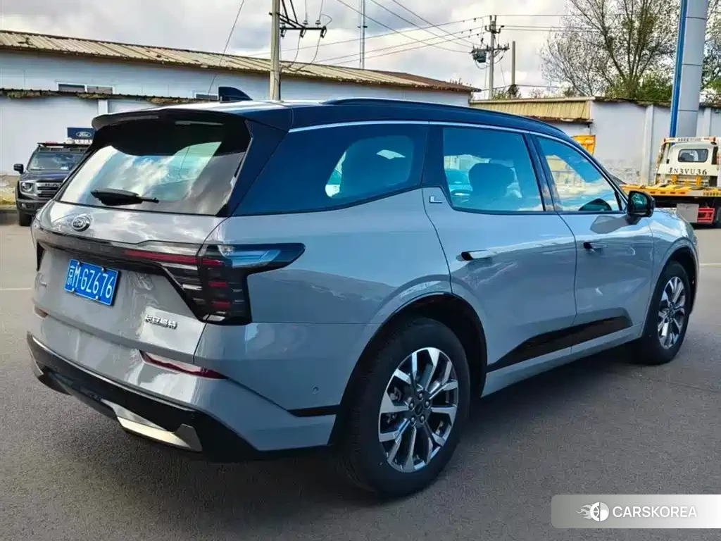 Ford Edge 2023 Silver/gray из Китая, фото 4