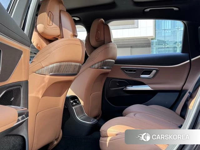 Mercedes-Benz E-Class 2024 Черный из Китая, фото 4