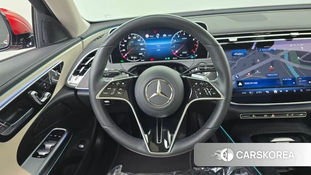 Mercedes-Benz E-Class W214 2025 Красный из Кореи, фото 4