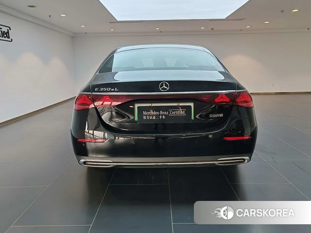 Mercedes-Benz E-Class 2024 Черный из Китая, фото 4