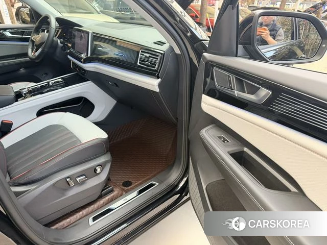 Volkswagen Teramont 2024 Черный из Китая, фото 4